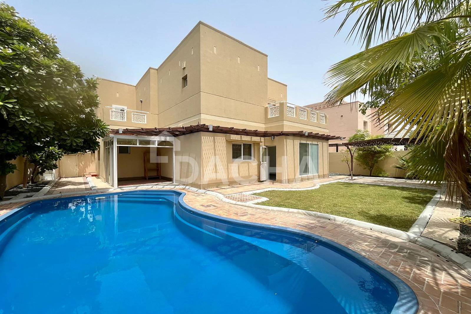 4 bedroom villa to rent - Dacha