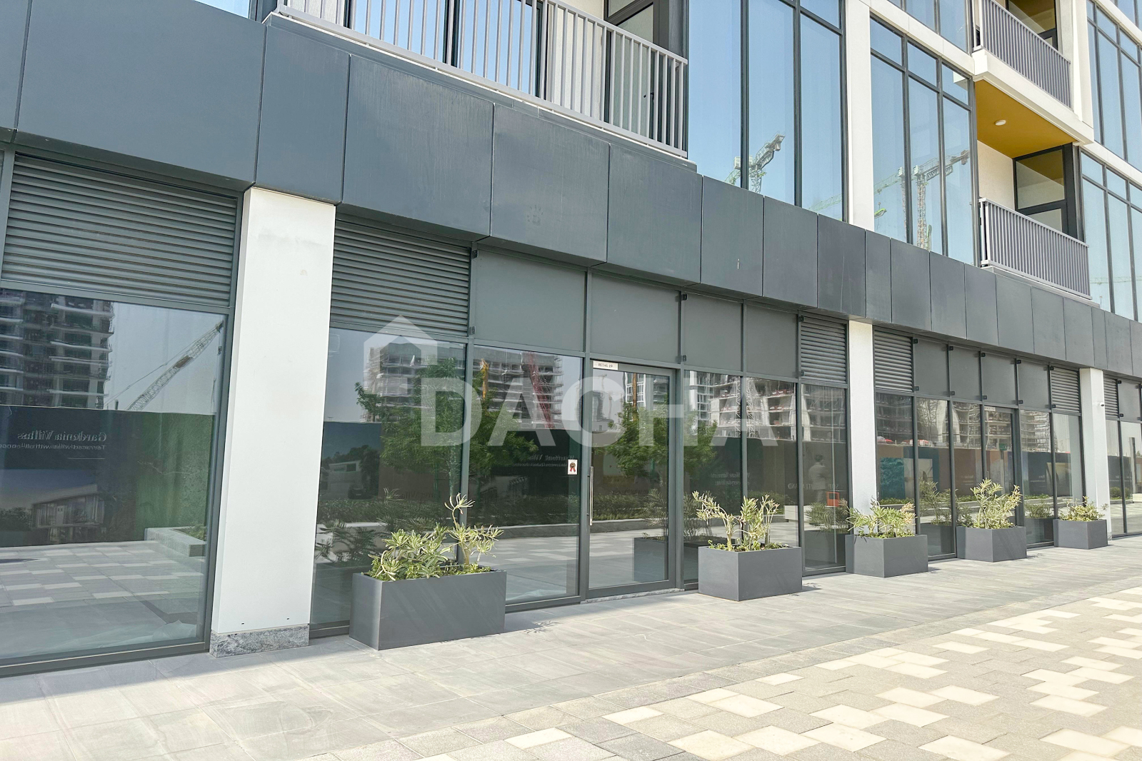 retail for sale - Dacha