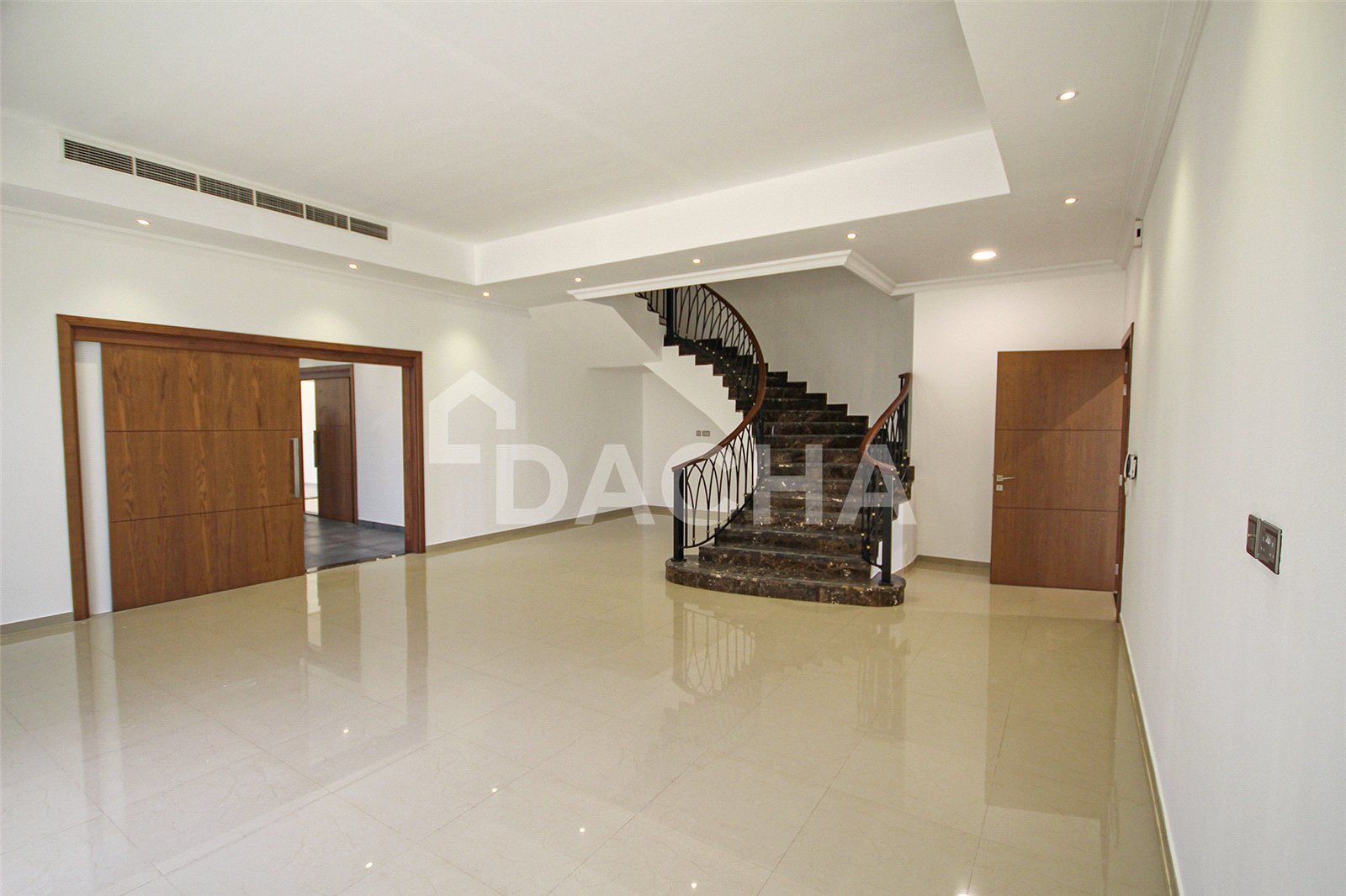 4 bedroom villa to rent - Dacha