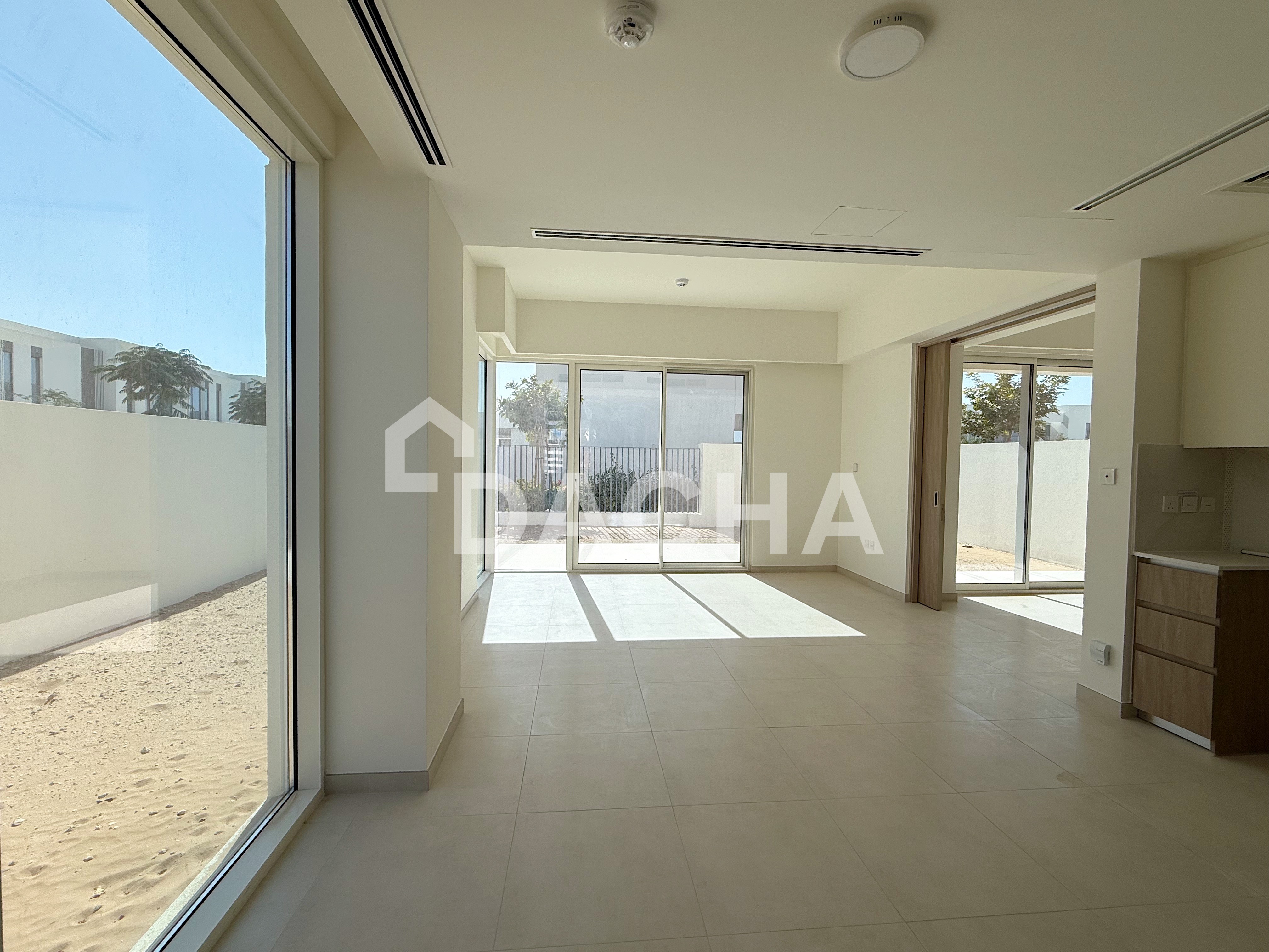 4 bedroom townhouse to rent - Dacha