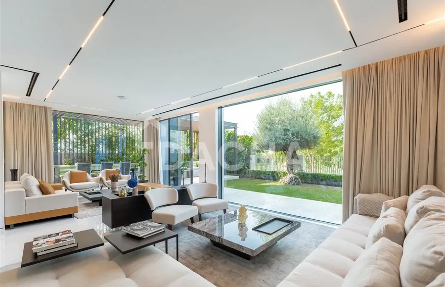 4 bedroom villa for sale - Dacha