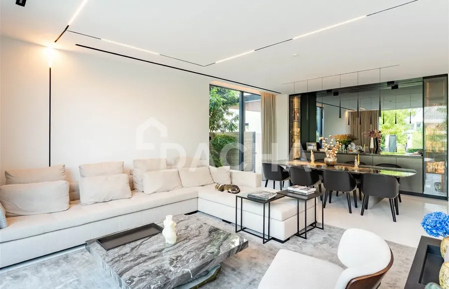 4 bedroom villa for sale - Dacha