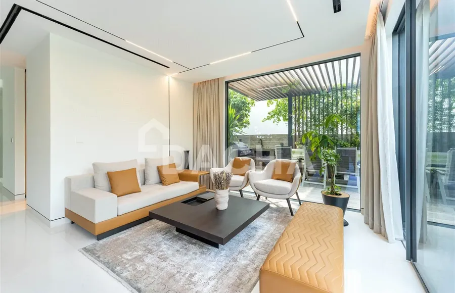 4 bedroom villa for sale - Dacha