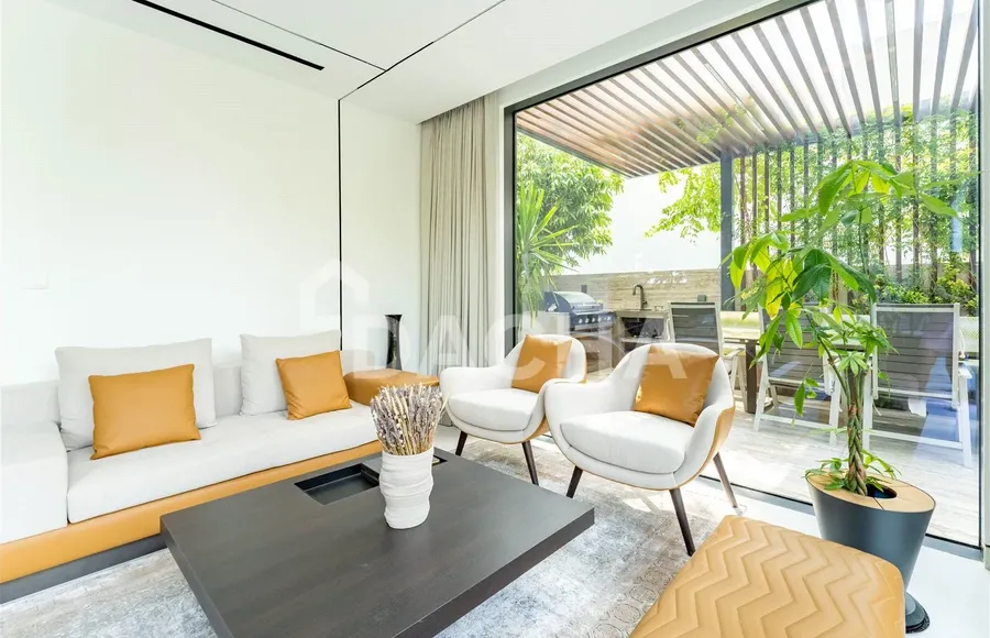 4 bedroom villa for sale - Dacha