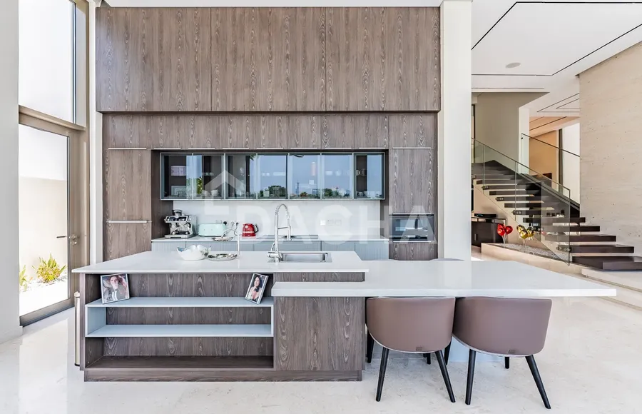 6 bedroom villa for sale - Dacha