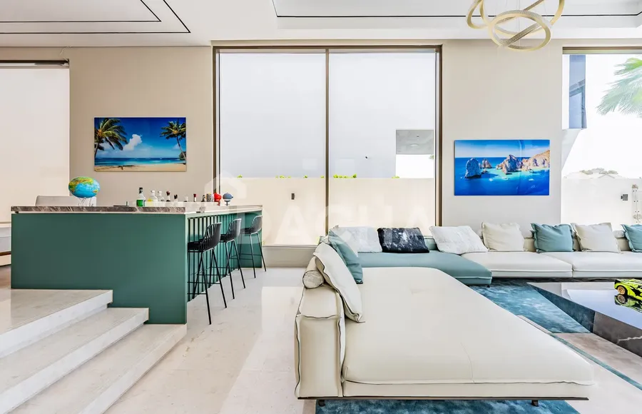 6 bedroom villa for sale - Dacha