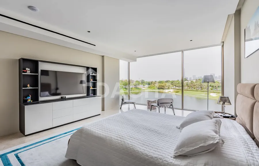 6 bedroom villa for sale - Dacha