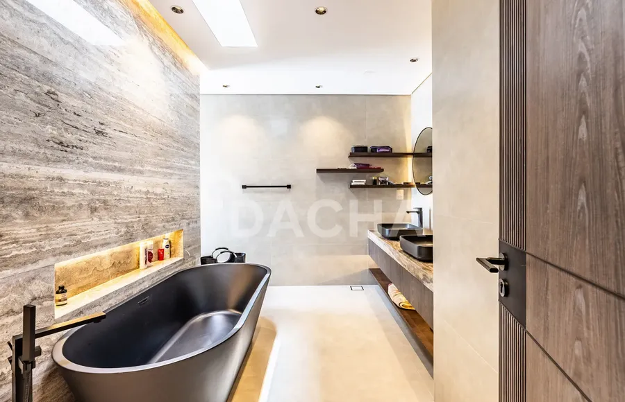 6 bedroom villa for sale - Dacha