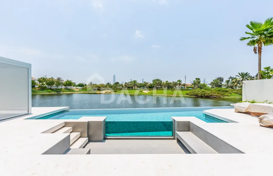 6 bedroom villa for sale - Dacha