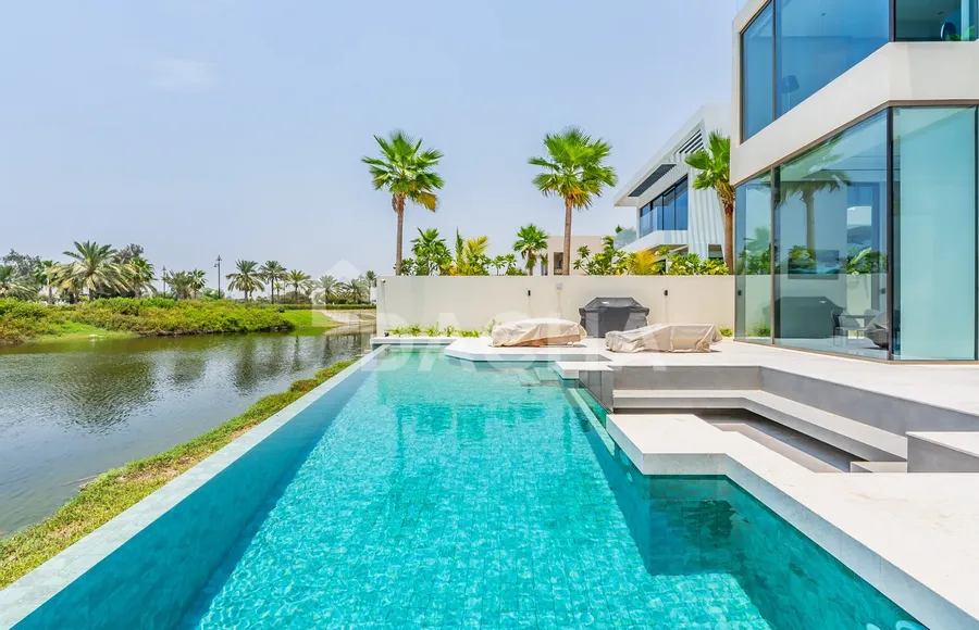 6 bedroom villa for sale - Dacha