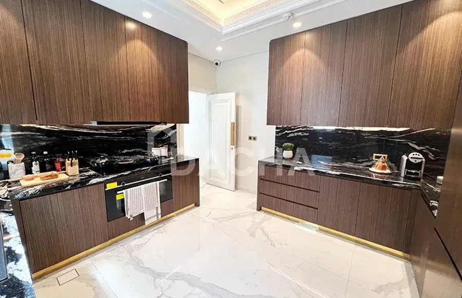 7 bedroom villa for sale - Dacha