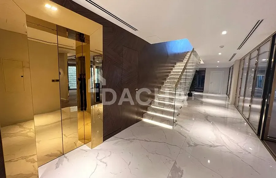 7 bedroom villa for sale - Dacha