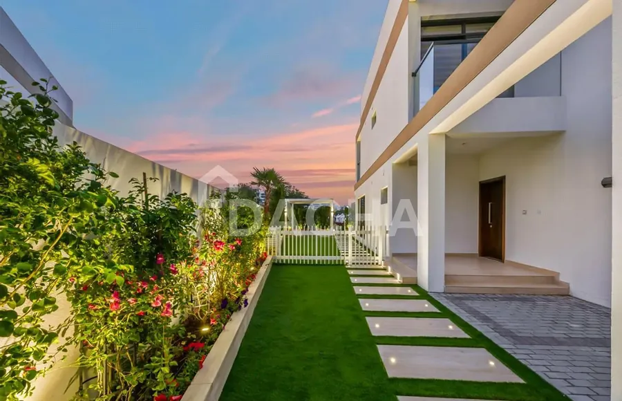 4 bedroom villa for sale - Dacha