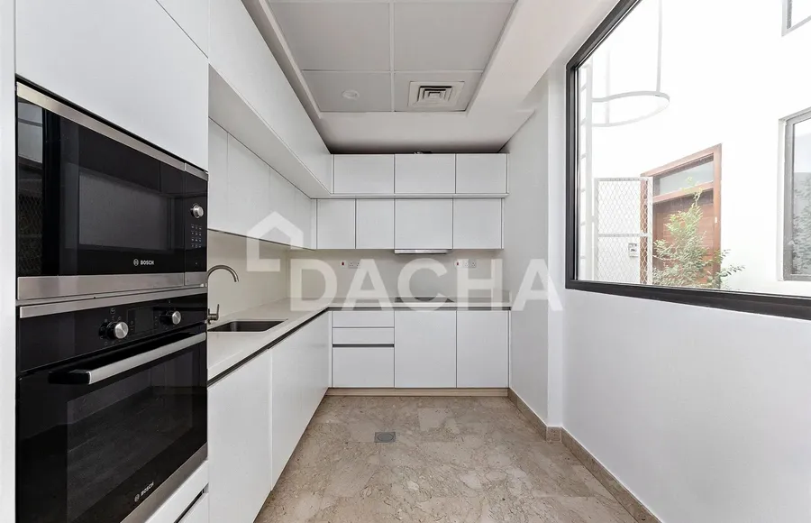 4 bedroom villa for sale - Dacha