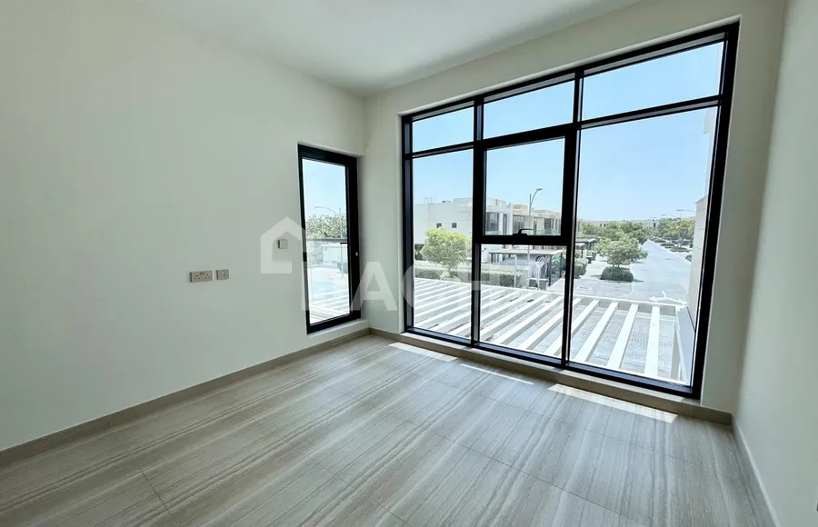 4 bedroom villa to rent - Dacha