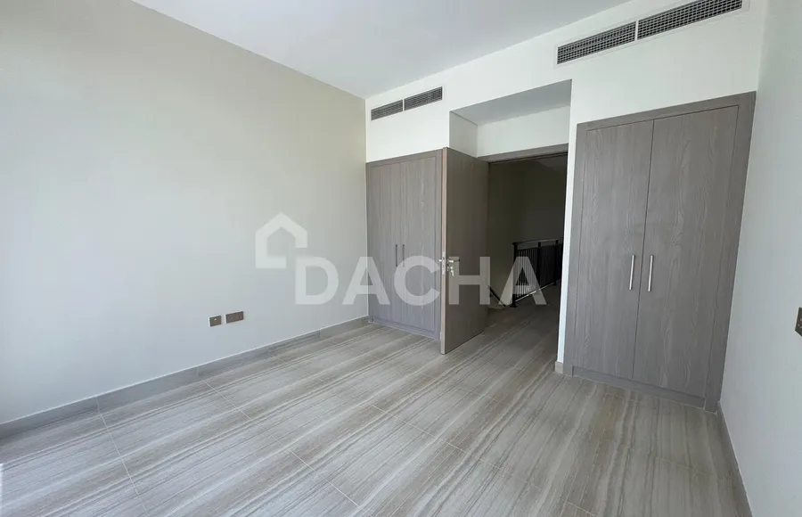4 bedroom villa to rent - Dacha