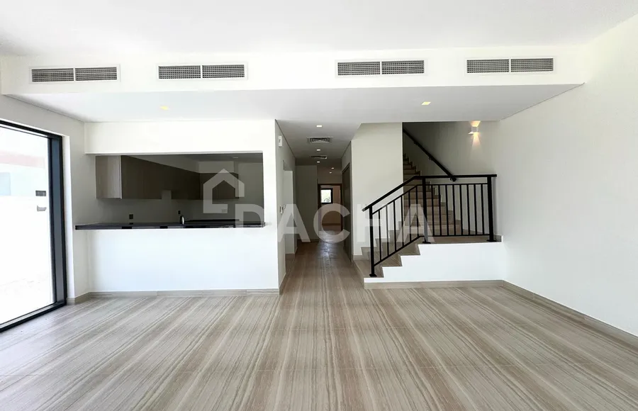 4 bedroom villa to rent - Dacha