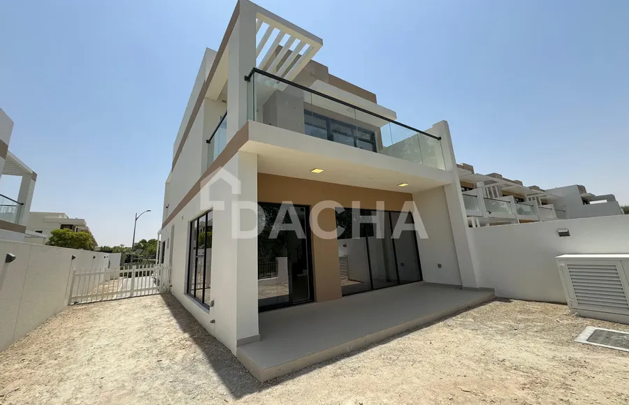 4 bedroom villa to rent - Dacha