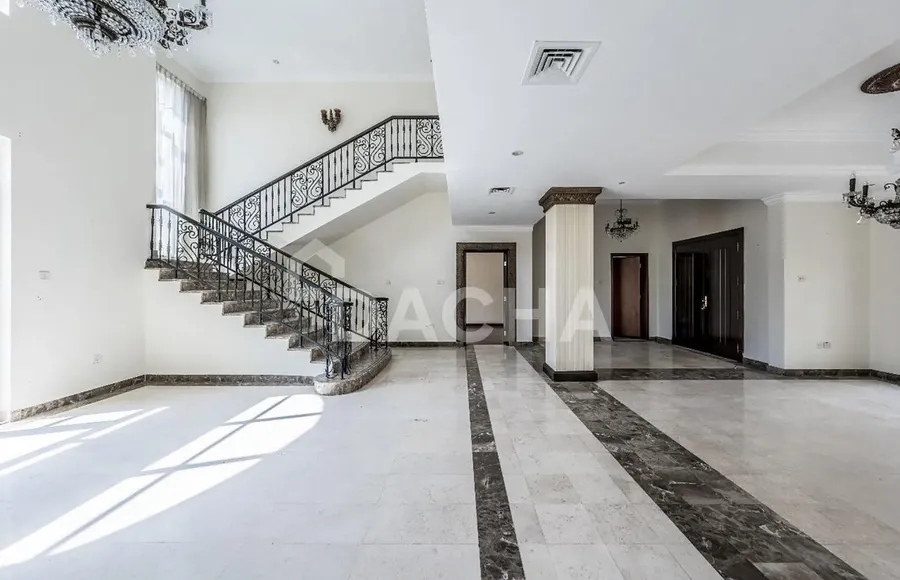 4 bedroom villa for sale - Dacha