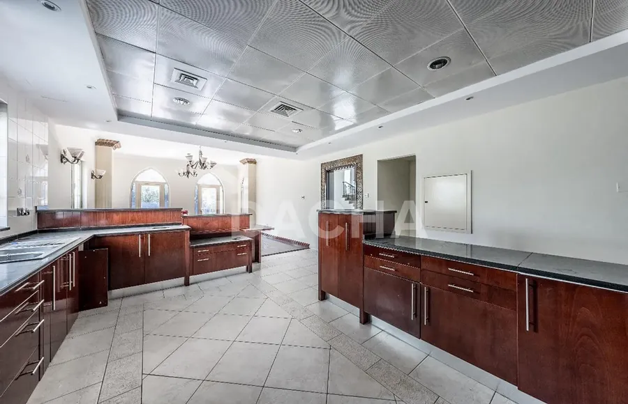 4 bedroom villa for sale - Dacha