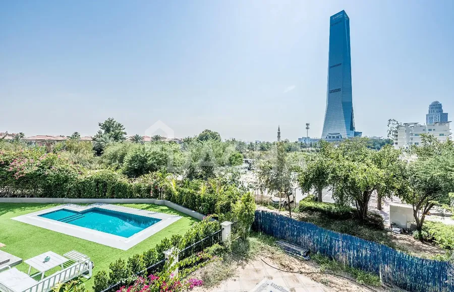 4 bedroom villa for sale - Dacha