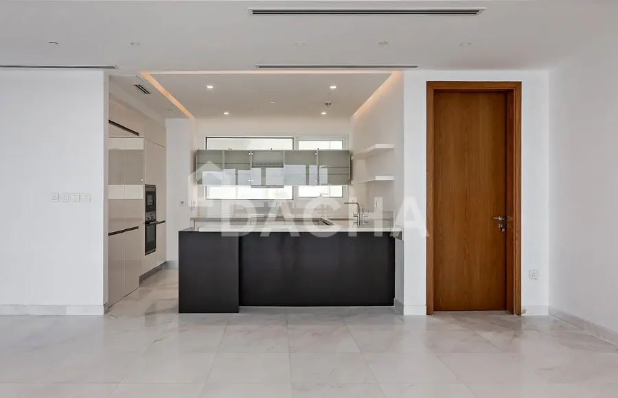 4 bedroom apartment for sale - Dacha