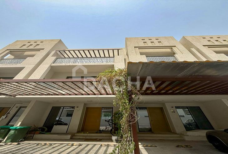4 bedroom villa for sale banner - Dacha