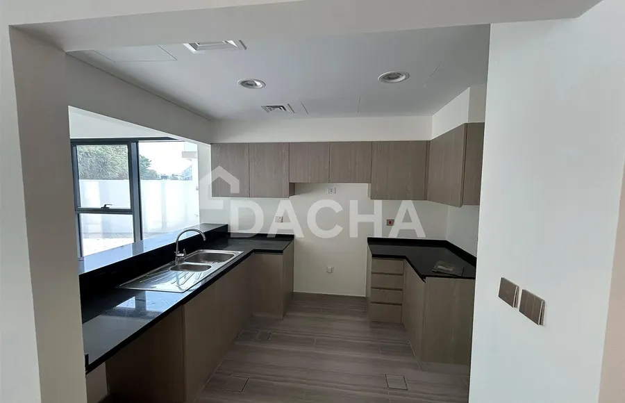 4 bedroom villa to rent - Dacha