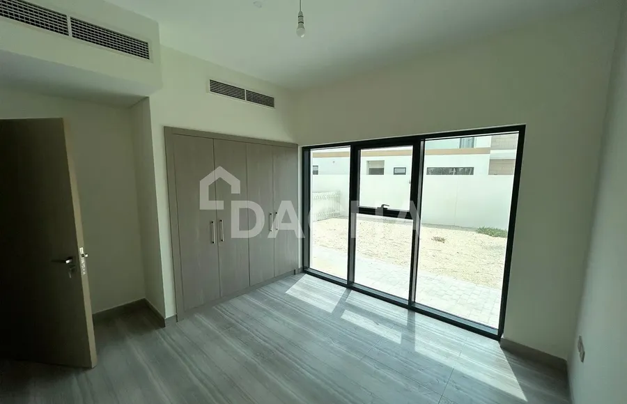 4 bedroom villa to rent - Dacha