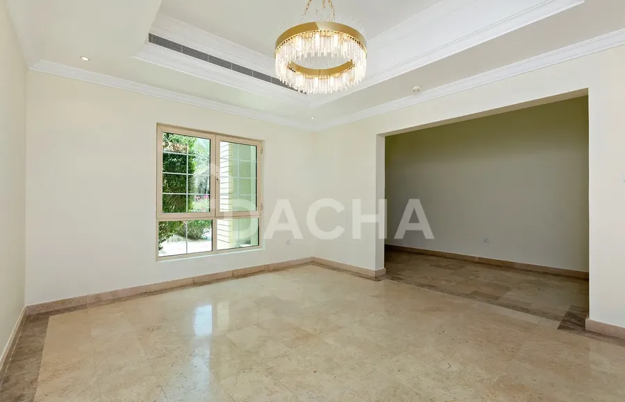 5 bedroom villa for sale - Dacha