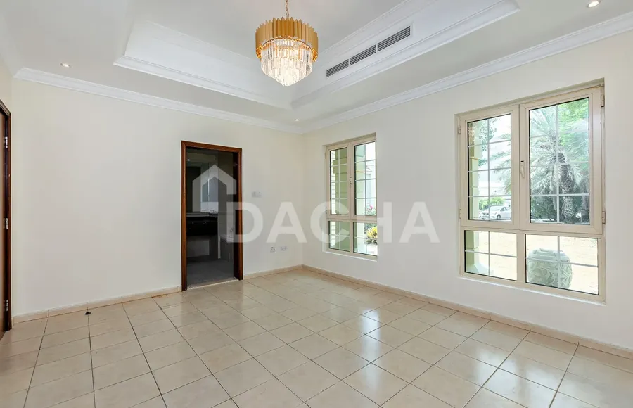 5 bedroom villa for sale - Dacha