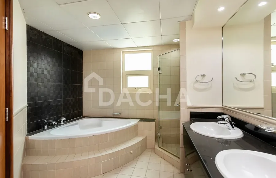 5 bedroom villa for sale - Dacha