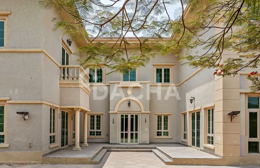 5 bedroom villa for sale - Dacha