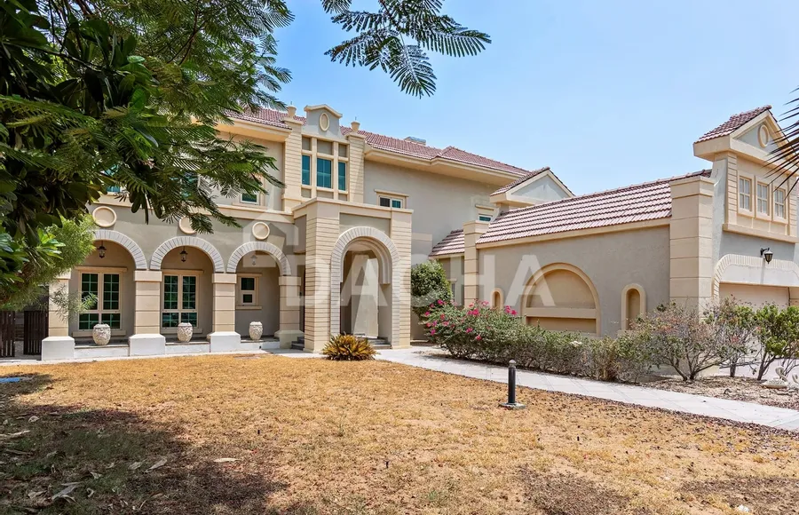 5 bedroom villa for sale - Dacha