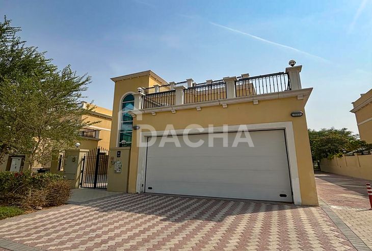 4 bedroom villa for sale banner - Dacha