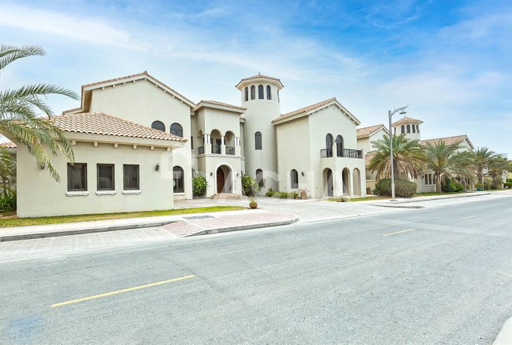 6 bedroom villa for sale banner - Dacha