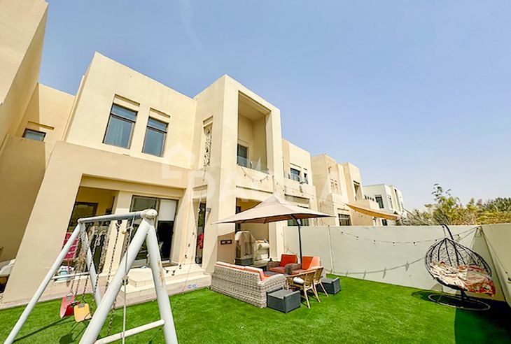 3 bedroom villa for sale banner - Dacha