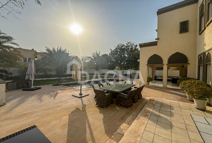 5 bedroom villa for sale banner - Dacha