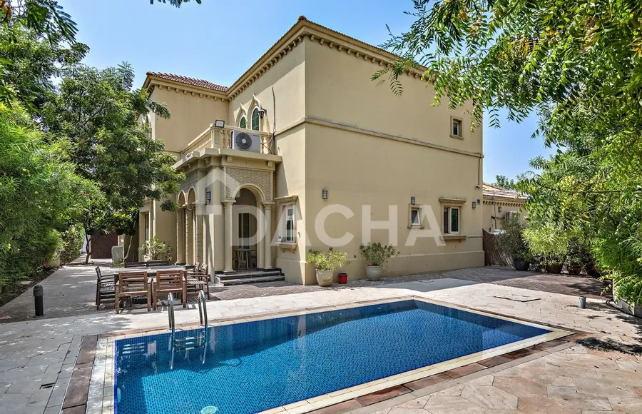 4 bedroom villa to rent - Dacha