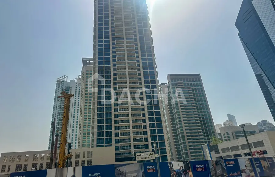 retail for sale - Dacha