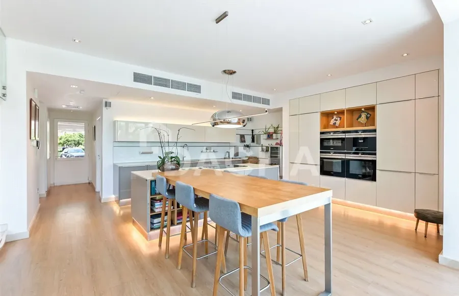 4 bedroom villa to rent - Dacha