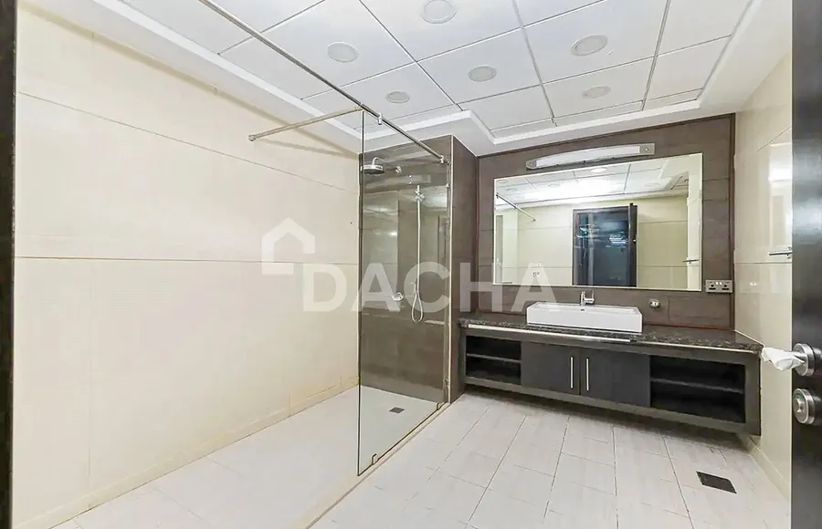 4 bedroom apartment to rent - Dacha