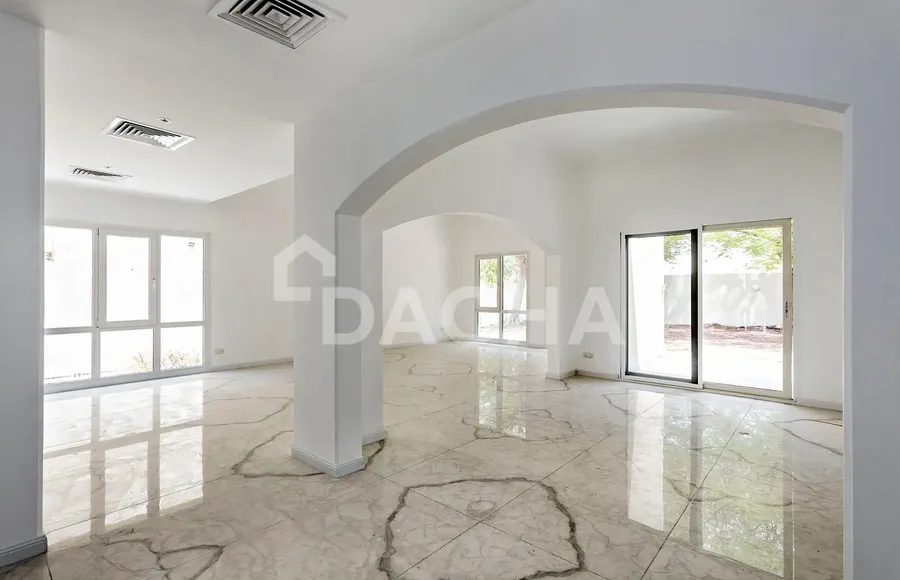 5 bedroom villa to rent - Dacha