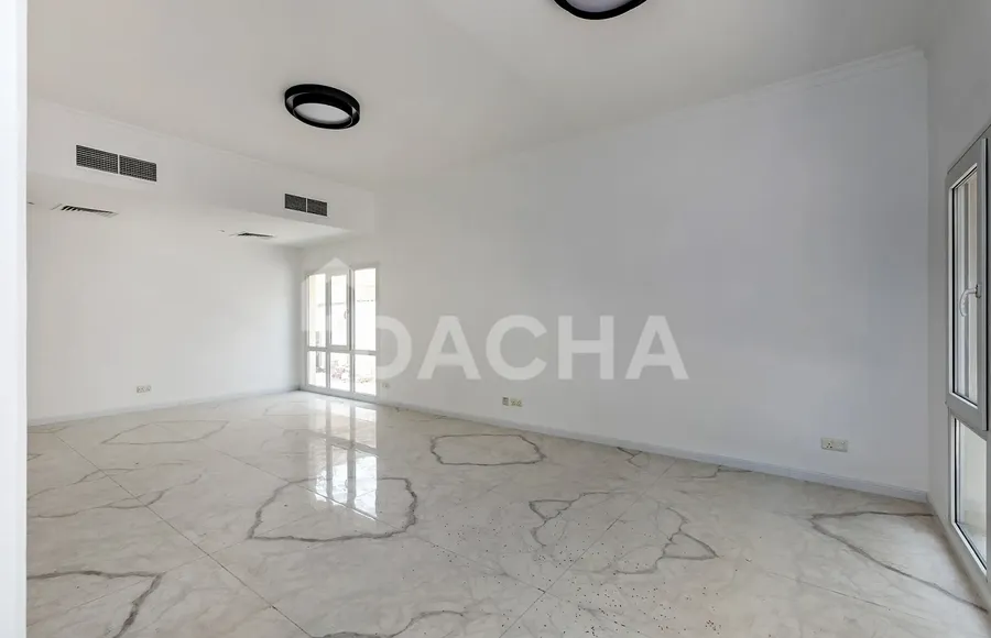 5 bedroom villa to rent - Dacha