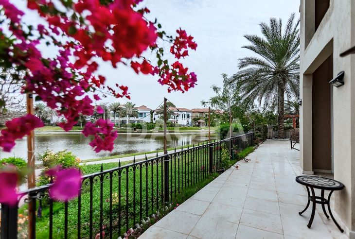 4 bedroom villa for sale banner - Dacha