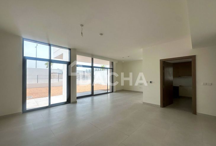 4 bedroom townhouse to rent banner - Dacha