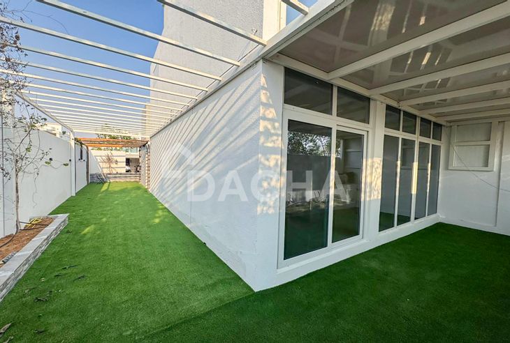 3 bedroom townhouse for sale banner - Dacha