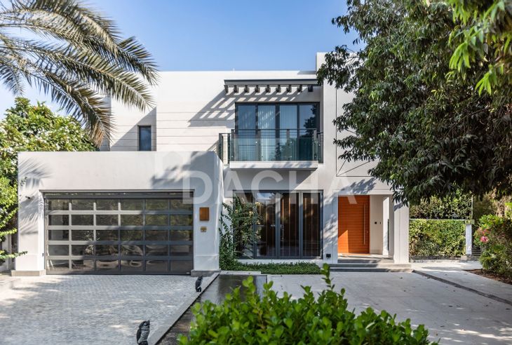 6 bedroom villa for sale banner - Dacha