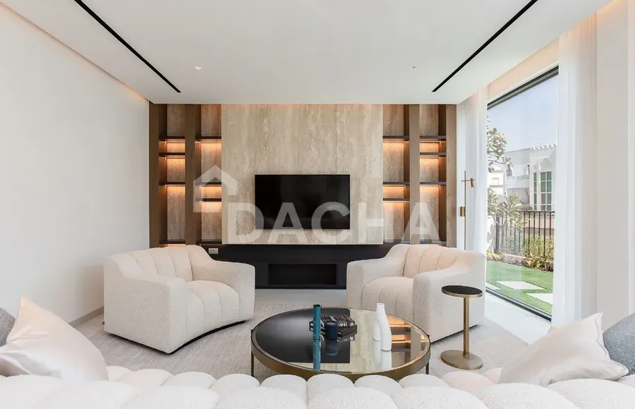 5 bedroom villa to rent - Dacha