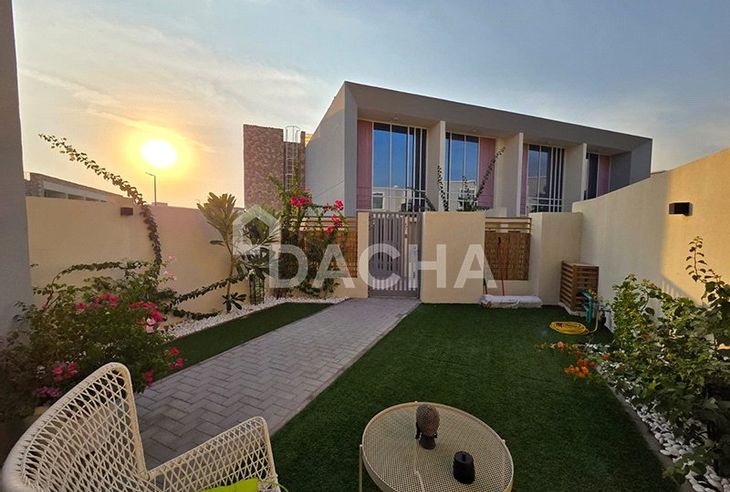 1 bedroom townhouse for sale banner - Dacha